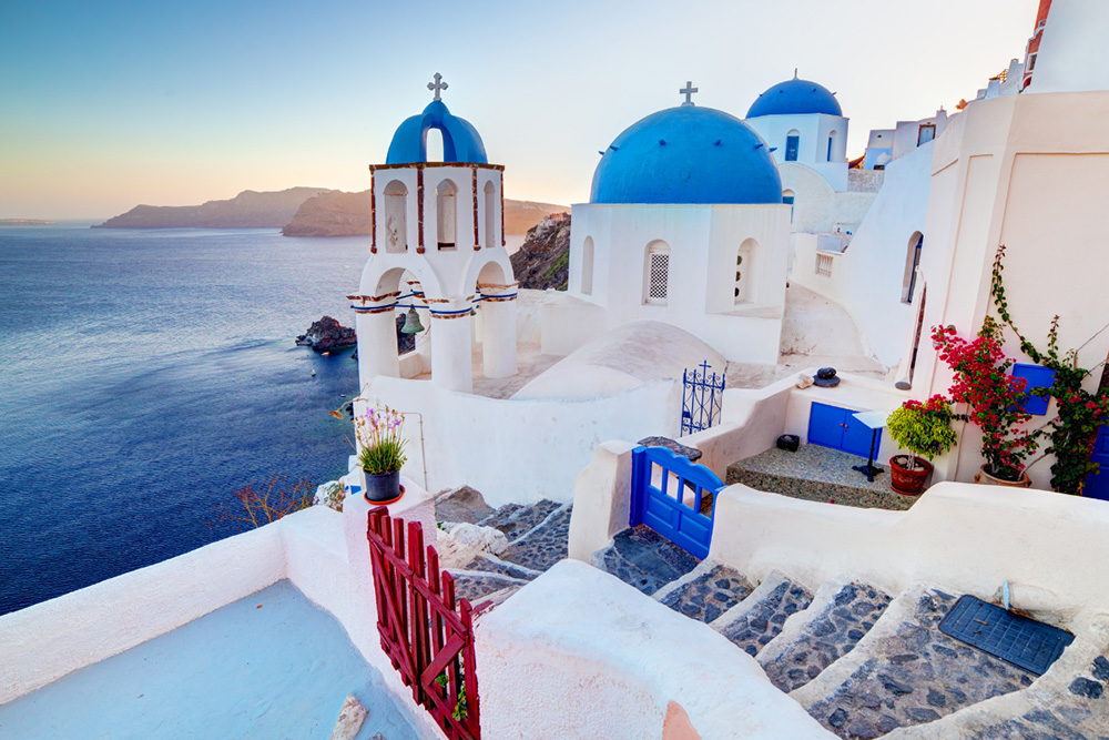 6 Reasons Travelers Choose Santorini Pickups
